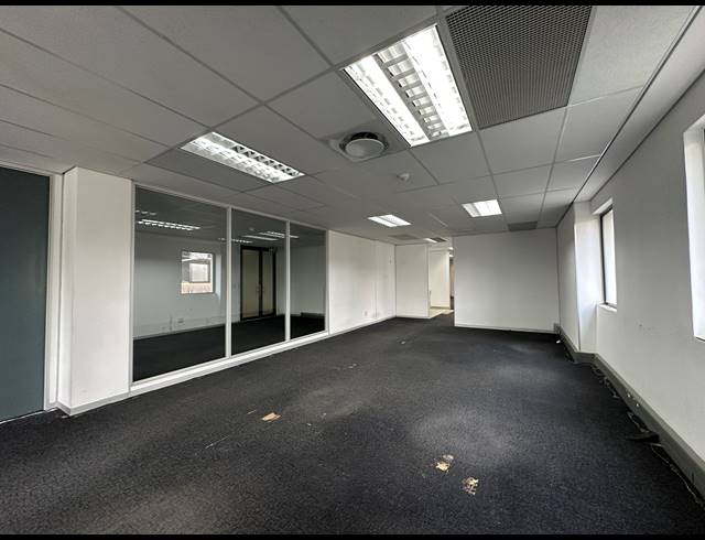 326M² OFFICE TO LET IN ECO PARK ESTATE